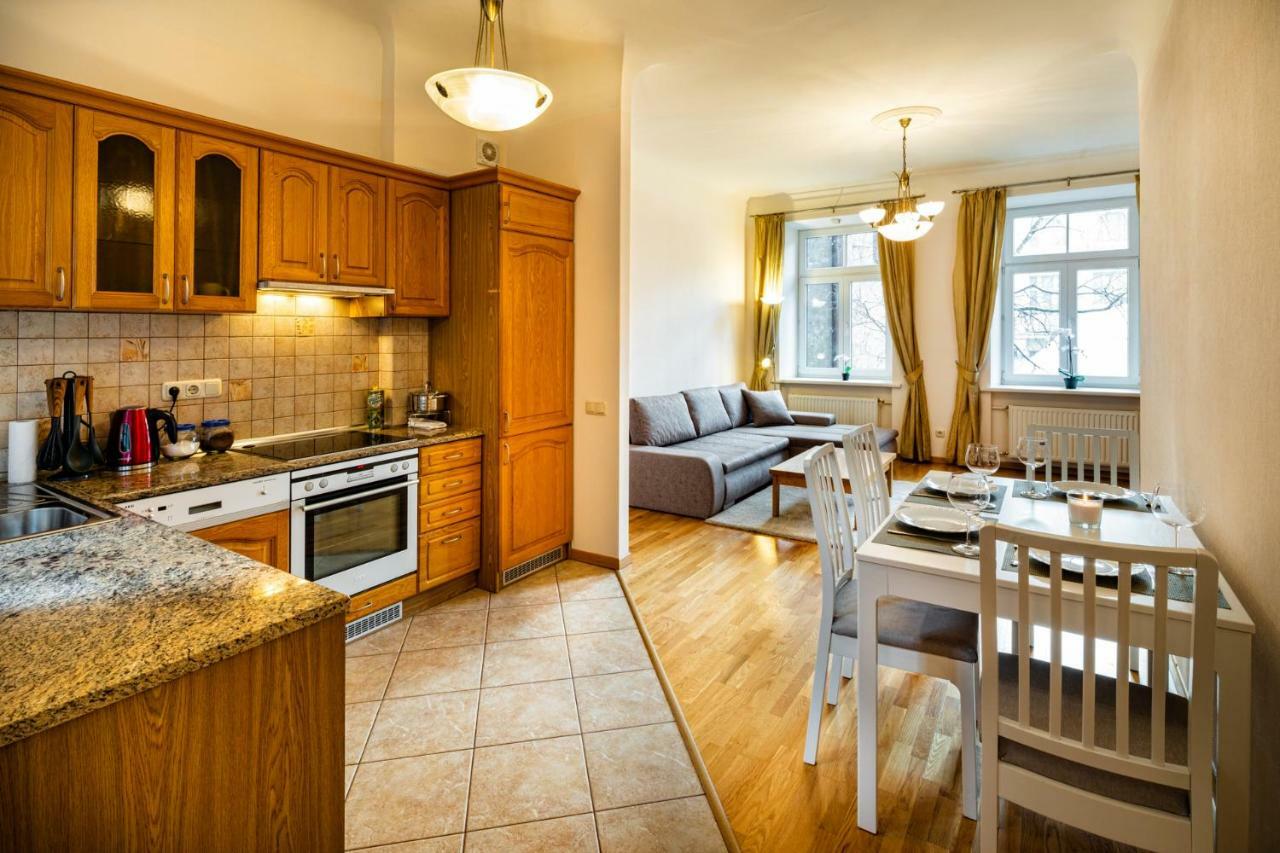 Dzirnavu Street Apartment In City Center Riga Exterior foto