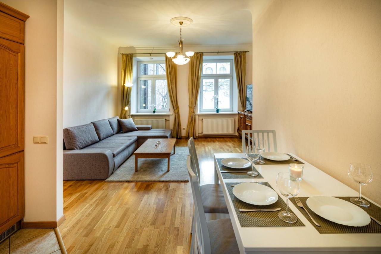 Dzirnavu Street Apartment In City Center Riga Exterior foto